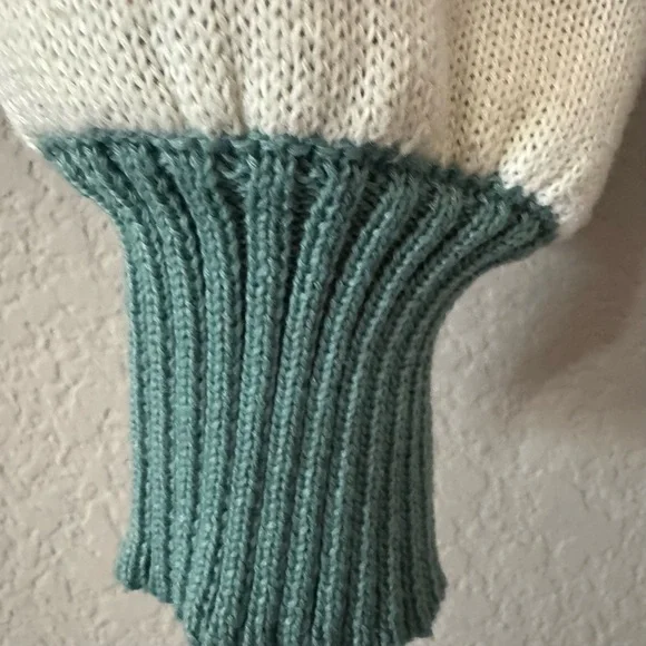 Festive Green and Red Women's Sweater - Picture 7 of 11